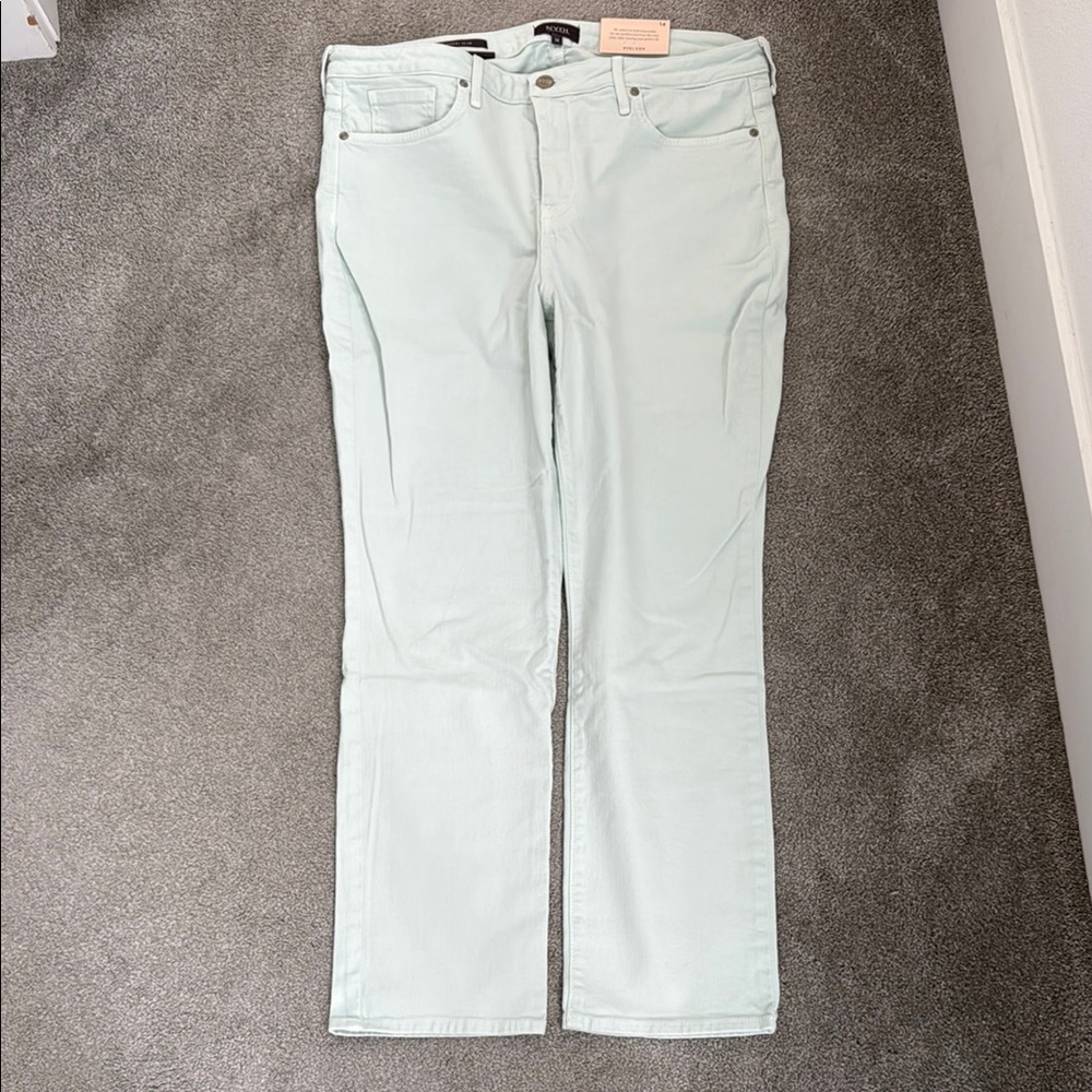 NWT NYDJ Light Turquoise Straight Leg Slim Jeans Casual Style